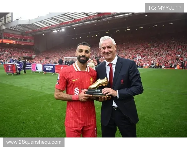 曼城逆转利物浦锁定英超冠军队伍阵容亮点分析